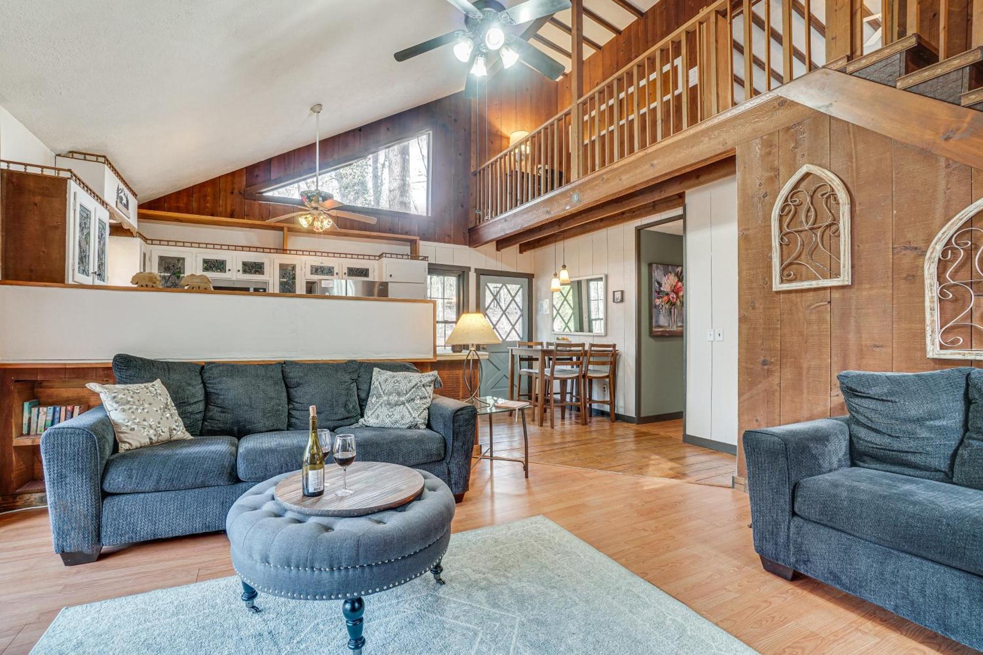 Charming Cabin With Fire Pit And Decks About 7 Mi To Helen Sautee Nacoochee Zewnętrze zdjęcie