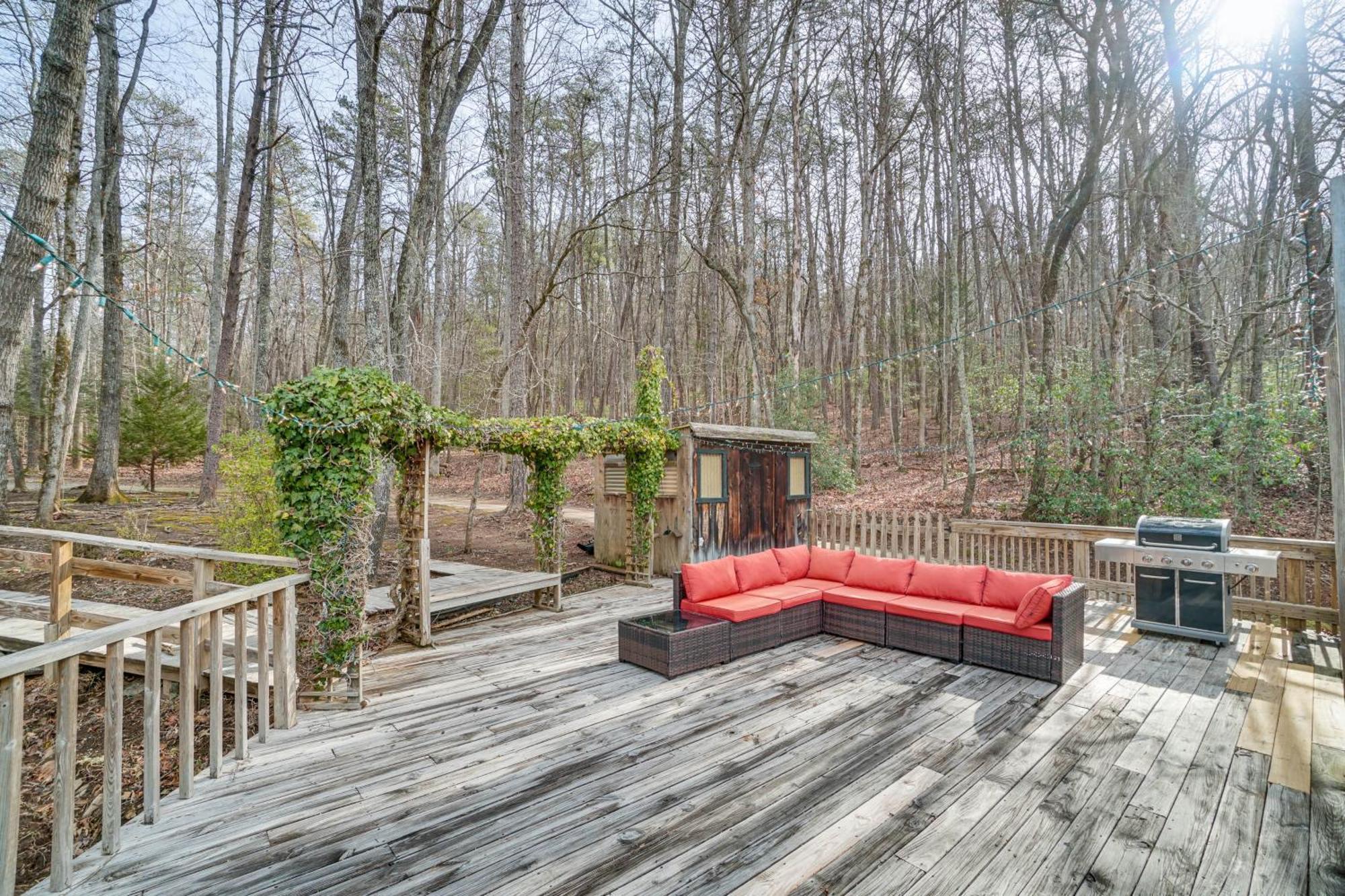 Charming Cabin With Fire Pit And Decks About 7 Mi To Helen Sautee Nacoochee Zewnętrze zdjęcie
